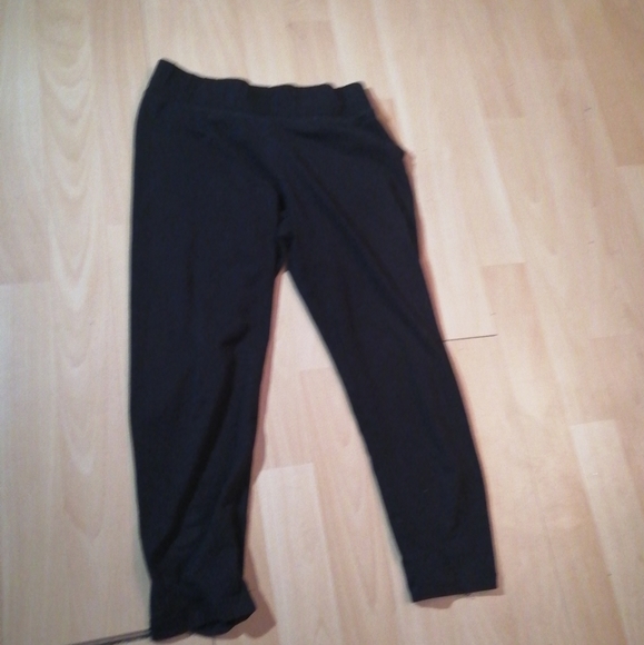 Black pants - Picture 3 of 4